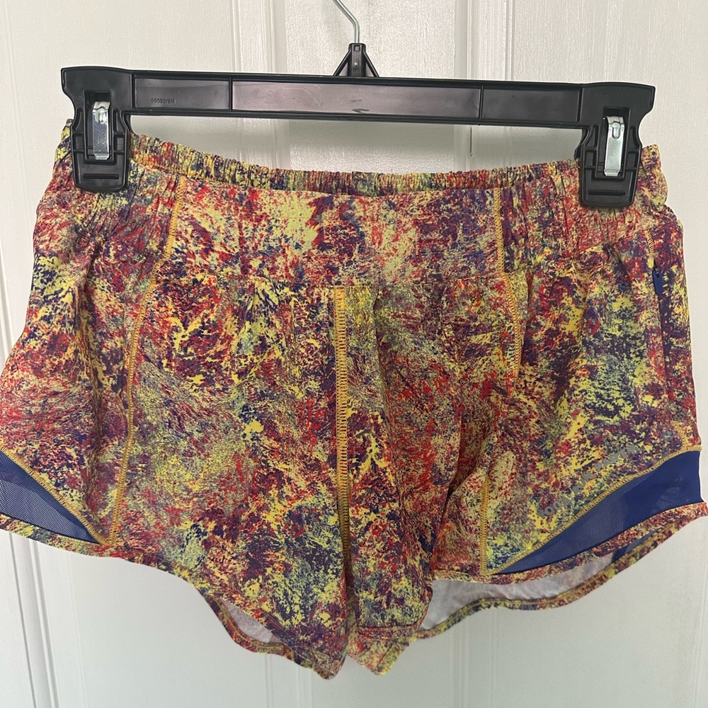 Lululemon Hotty Hot Low-Rise Lined Short 2.5” - 2019 Seawheeze
